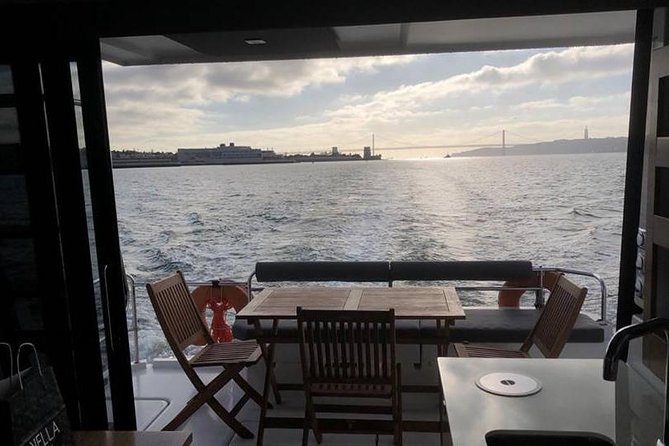 1H power catamaran up to 18 people in Lisbon - Scenic Lisbon Landmarks from the Water