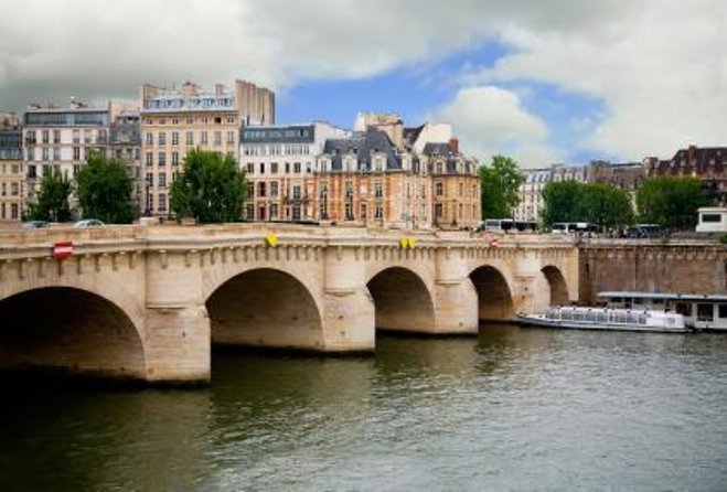1st Day in Paris Discovery Private Tour: 'How-to' Orientation & Sightseeing Fun! - Key Points