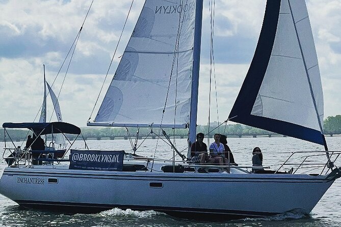 2.5-hour Guided Sailboat Tour - Key Points