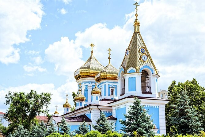 2.5 hours Walking City tour Chisinau Moldova - WWII Memorial and Political Buildings