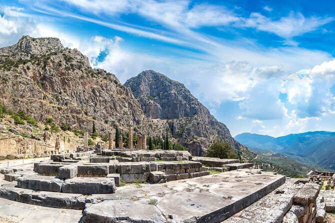 2-Day Delphi Meteora Tour From Athens - Exploring Meteora’s Monasteries and Panoramic Views