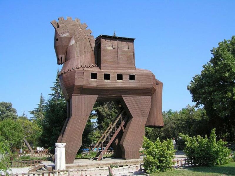 2 Day Gallipoli and Troy Tour From Istanbul - The Guided Experience and Tour Highlights