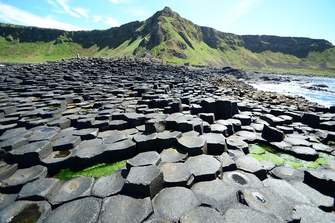 2-Day Northern Ireland Tour from Dublin Including Belfast and Giants Causeway - Included and Optional Extras