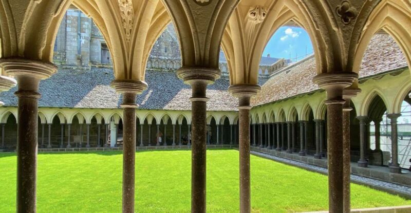 2-day Private Mont Saint-Michel, Normandy, 3 Loire Castles - Discovering the Magic of Mont Saint-Michel