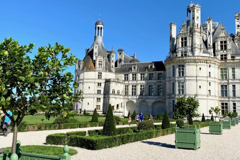 2-day Private Top 6 Loire Valley Castles from Paris Mercedes - Return to Paris: End of the Journey
