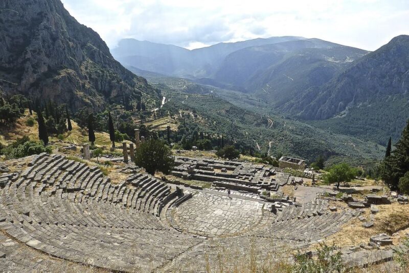 2 Day Private Tour Delphi & Meteora a Trip of a Lifetime - Exploring Delphi’s Sacred Landscape