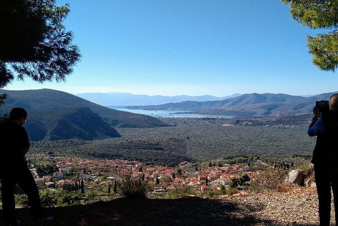 2-Day Private Tour to Delphi & Meteora with Great Lunch included - Meteora Monasteries: Geological Wonder and Religious Heritage