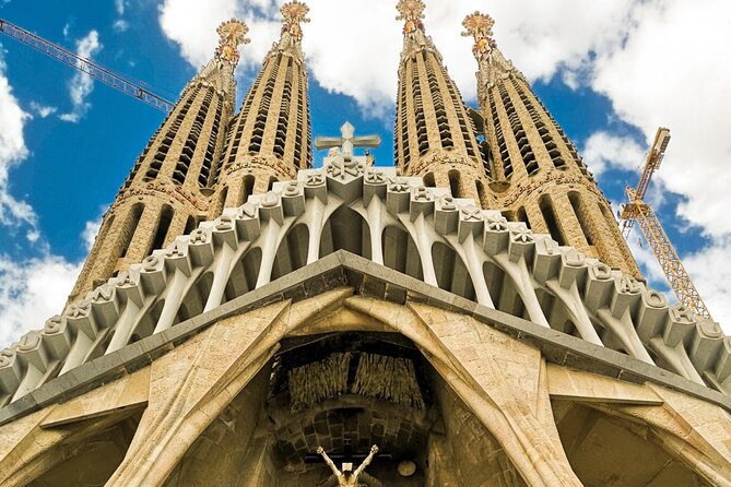 2-Day Tour: Gaudi & Sagrada Familia + Montserrat & Winery - Starting Point and Tour Logistics in Barcelona