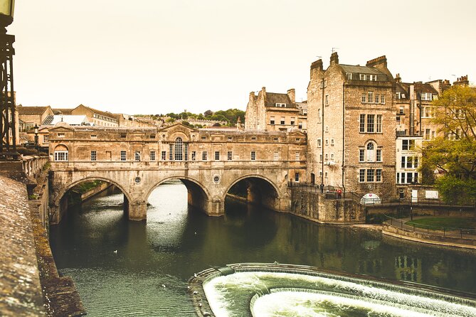 2-Day Windsor, Stonehenge, Bath & Oxford Tour Including Admission - Day Two: Strolling Through Bath and Visiting the Cotswolds