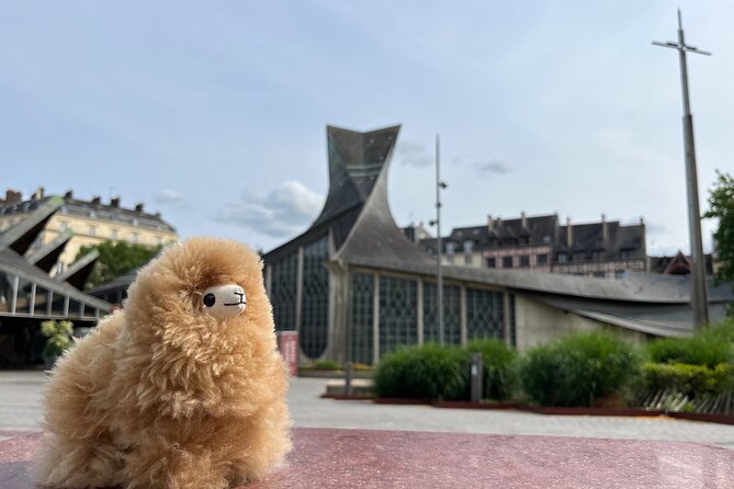 2-Days Customisable Private Guided Tour in Normandy & Brittany - The Guide Experience and Personalization