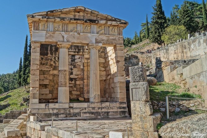 2 DAYS DEPHI -METEORA & Thermopylae Private Trip From Athens - Visiting the Temple of Apollo and the Oracle
