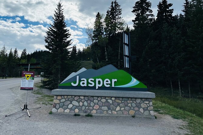 2 Days Luxury Guided Tour of Jasper National Park from Calgary - Key Points