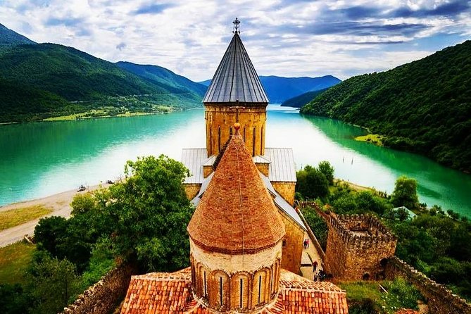 2 Days Trip to Kazbegi (Overnight in Juta / Stepantsminda / Gudauri) - Exploring the Historic Ananuri Fortress
