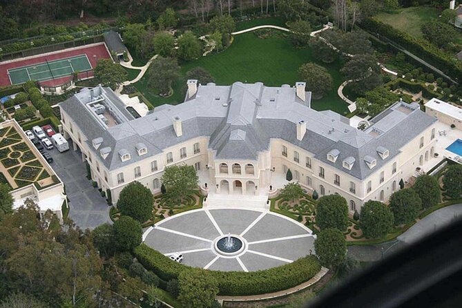2 Hour Celebrity Homes Tour - Exploring Beverly Hills and the Golden Triangle