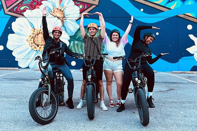 2 Hour Dallas Night Sightseeing E-Scooter Tour - Klyde Warren Park: Dallas’s Elevated Green Space