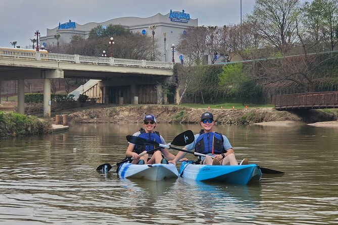 2-Hour Downtown Houston Skyline Paddleboard and Kayak Rentals - The Physical Experience of Paddling on Buffalo Bayou