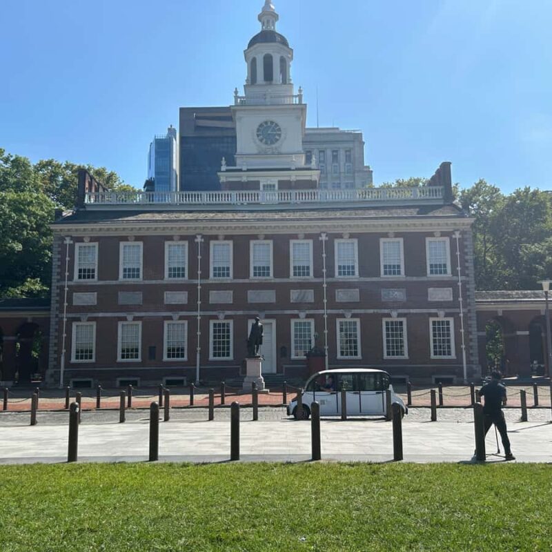 2 Hour Electric Cart Tour of Philadelphia with Local Guide - Visiting Historic Old City and Colonial Architecture