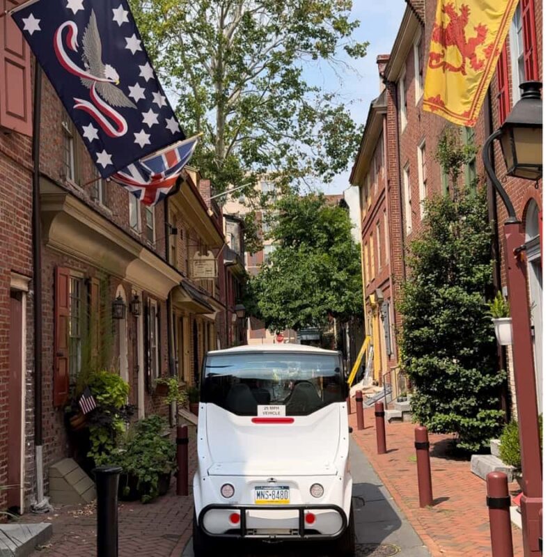 2 Hour Electric Cart Tour of Philadelphia with Local Guide - The Experience of the Guides and the Sights