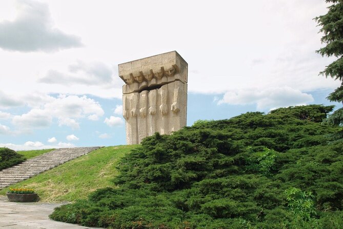 2-Hour Guided Tour in Kraków-Paszów Concentration Camp - Visiting the Plaszow Concentration Camp Site