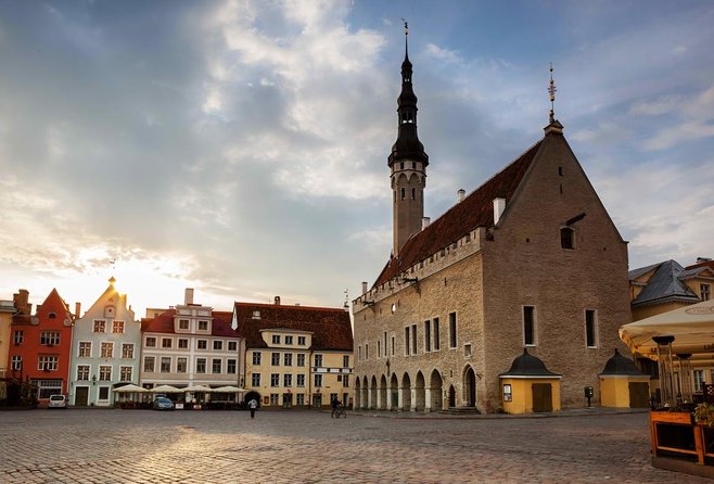 2-Hour Guided Walking Tour of Tallinn - Explore Tallinns UNESCO World Heritage Old Town in Just 2 Hours