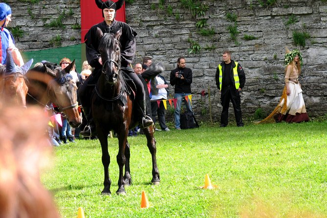 2-Hour Guided Walking Tour of Tallinn - Relaxing in Danish King’s Garden and Learning Its Significance