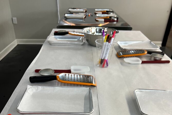 2 Hour Historic Market Food Tour and Hands-On Biscuit Class - Guided Tour with a Foodie Expert