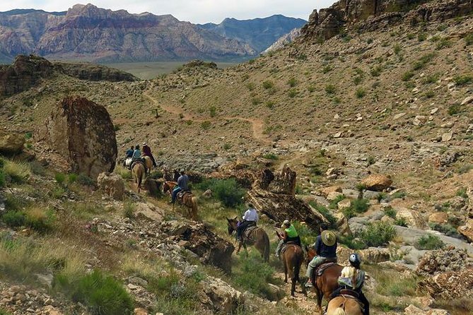 2-Hour Horseback Riding through Red Rock Canyon - What to Wear and Bring for Comfort and Safety