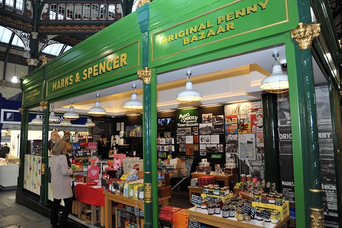 2 Hour Leeds Highlights Walking Tour - Exploring Leeds’ Unique Shopping Arcades: Thornton’s and County Arcade