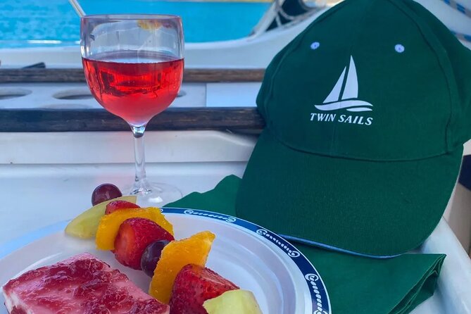 2-Hour Lisbon Sunset Sailing Tour - Included Drinks and Onboard Comfort