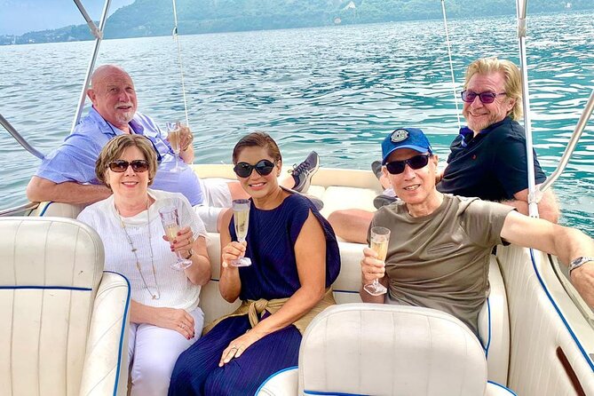 2 Hour Private and Guided Cruise to Lake Como Mostes motorboat - Visiting Villa Olmo and Villa Erba from the Water