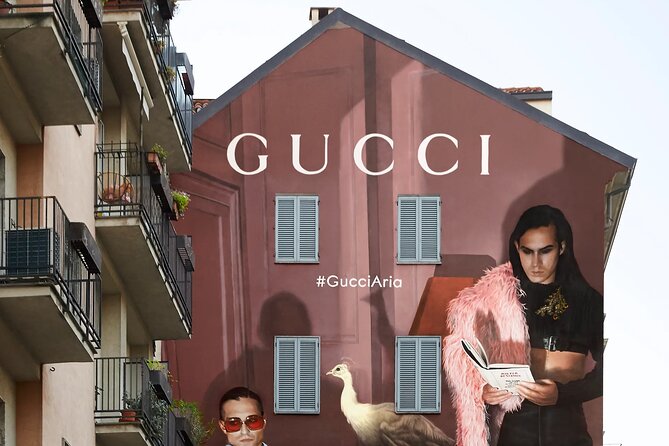 2-Hour Private Guided Tour of Milan by Electric Scooter - Admiring Milan’s Financial and Artistic Heart: Piazza Affari and the Navigli