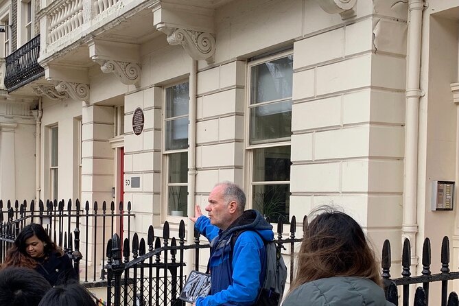 2-Hour Private LGBTQ+ History Tour of London with a Licensed Guide - Ending at a Historic Pub with Local Charm