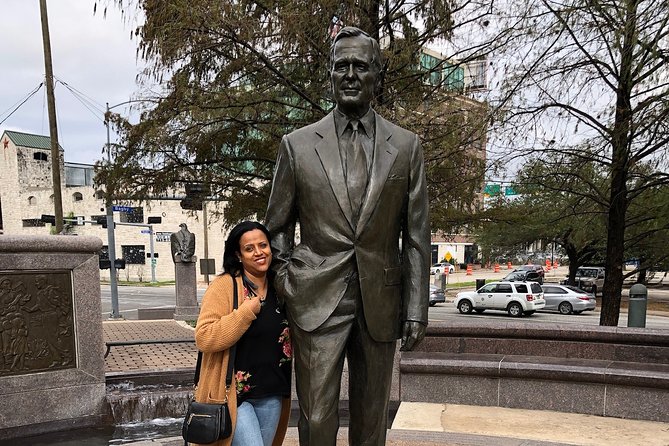 2-Hour Private Sightseeing Cart Tour of Houston and Galveston - Visiting the Historic Houston Seawall in Galveston