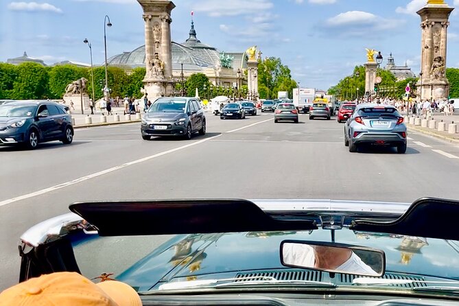 2 Hour Private Tour of Paris in a 67 Mustang Convertible - Iconic Views of the Eiffel Tower