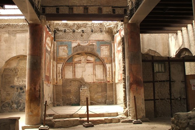 2-Hour Private Tour of the Ruins of Herculaneum - Comparing Herculaneum to Pompeii