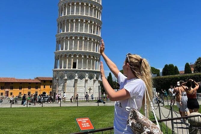 2-Hour Private Treasure Hunt in Florence - The Guide: Vanessa’s Engaging Style