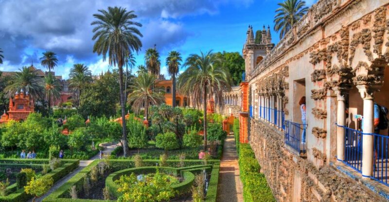 2-Hour Private Walking Tour in Alcazar of Seville - Key Points