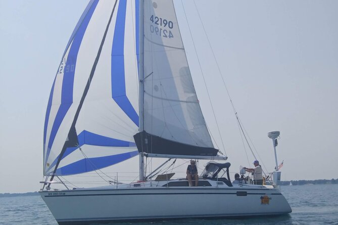 2 Hour Sailing Adventure in Lake Michigan (up to 6 people) - Meeting Point at Racine’s Christopher Columbus Causeway