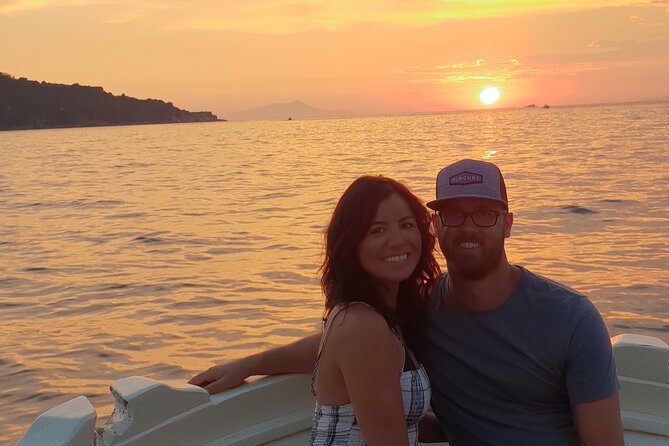 2-Hour Sorrento Coast Sunset Cruise with Dinner Experience - Dinner with Local Flavors and Refreshments