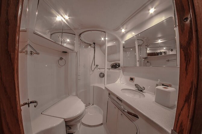 2 Hour Sunset - 51' Sea Ray Tulum, Playa del Carmen, Riviera Maya - The Crew: Friendly, Knowledgeable, and Attentive