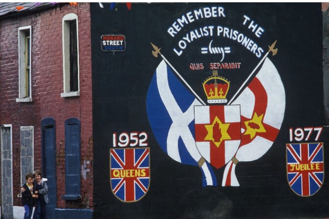 2 Hour Terror and Mural History Belfast taxi Private Tour - Explore Belfast’s Deep-Rooted History with a Private Taxi Tour