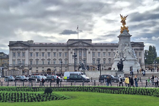 2 Hour Walking Tour from Buckingham Palace to Big Ben - Passing Admiralty Arch and Horse Guards Parade