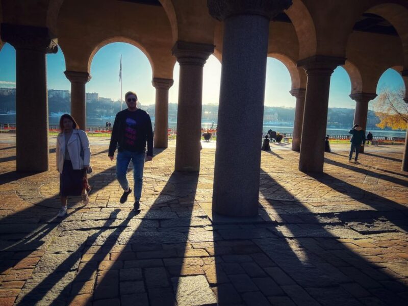 2-Hour Walking Tour in Stockholm - Accessibility and Physical Considerations