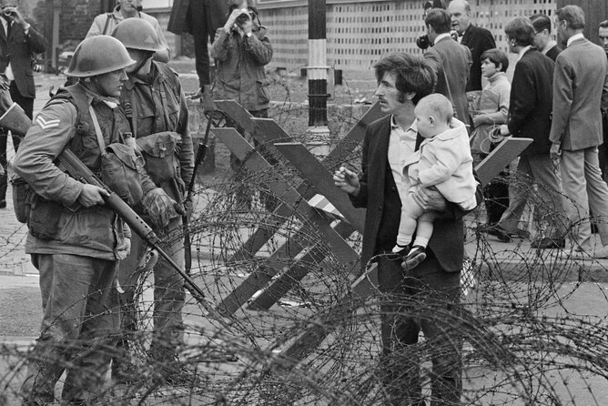 2 hours Belfast Original Drivers The Troubles Black Taxi Tour - Who Should Book This Tour?