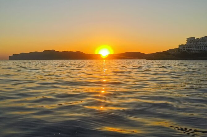 2 Hours Boat Rental in Santa Ponsa without License - Experience the Freedom of a No-License Boat Rental in Santa Ponsa