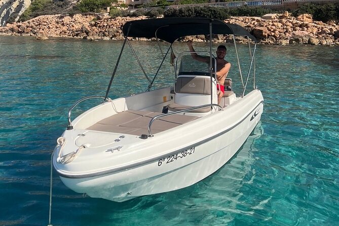 2 Hours Boat Rental in Santa Ponsa without License - The Experience of Driving the Boat