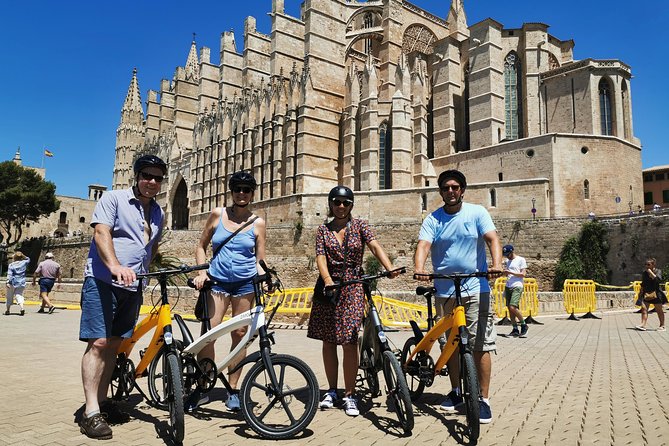 2 Hours E-Bike Tour in Palma - Art and Views at Es Baluard Museu