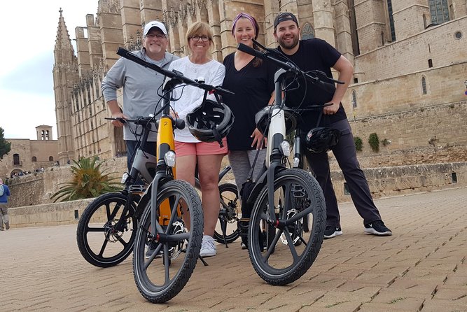 2 Hours E-Bike Tour in Palma - Palma Cathedral: The Iconic Landmark