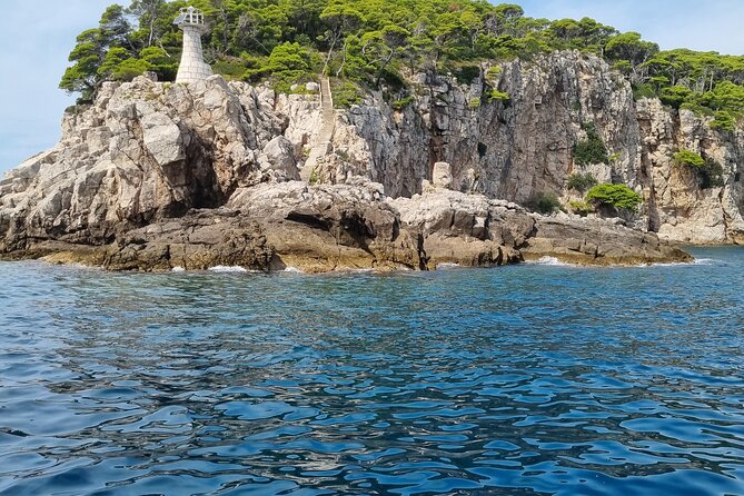 2 hours Elafiti Islands Private Tour by Barracuda 545 - The Skipper: Toms Expertise and Personality