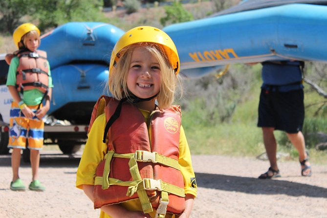 2-Hours Glenwood Springs Short and Mild Family Raft Trip - Glenwood Springs Prime Starting Point for Family Rafting